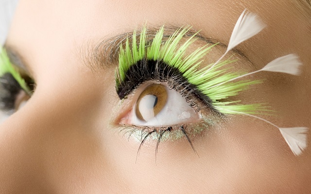 Причины и лечение отслоения сетчатки глаза
