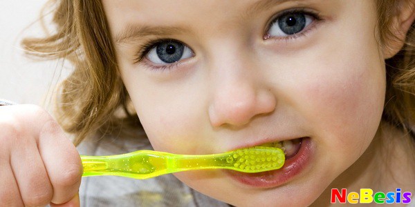 Какую зубную пасту выбрать ребенку?